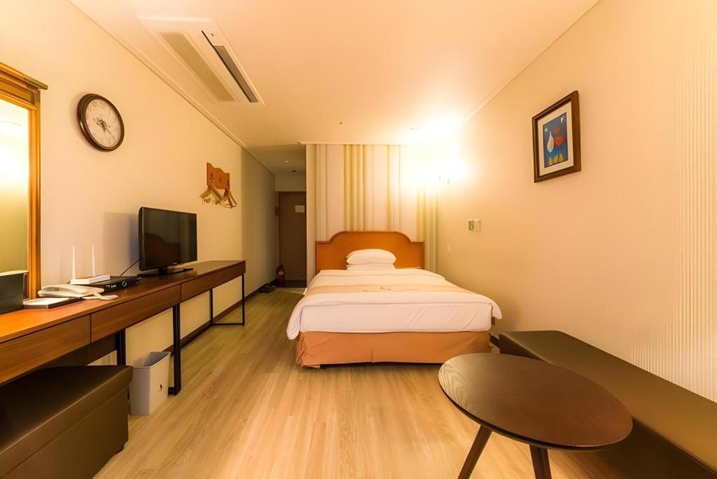 Hotel Homers Пусан Экстерьер фото
